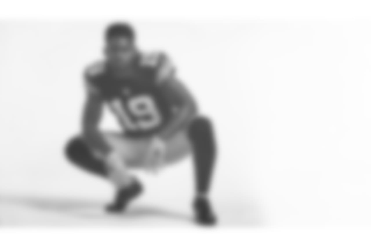 JuJu Smith-Schuster wears the latest throwback jersey that honors the Super Bowl XIII and XIV teams.