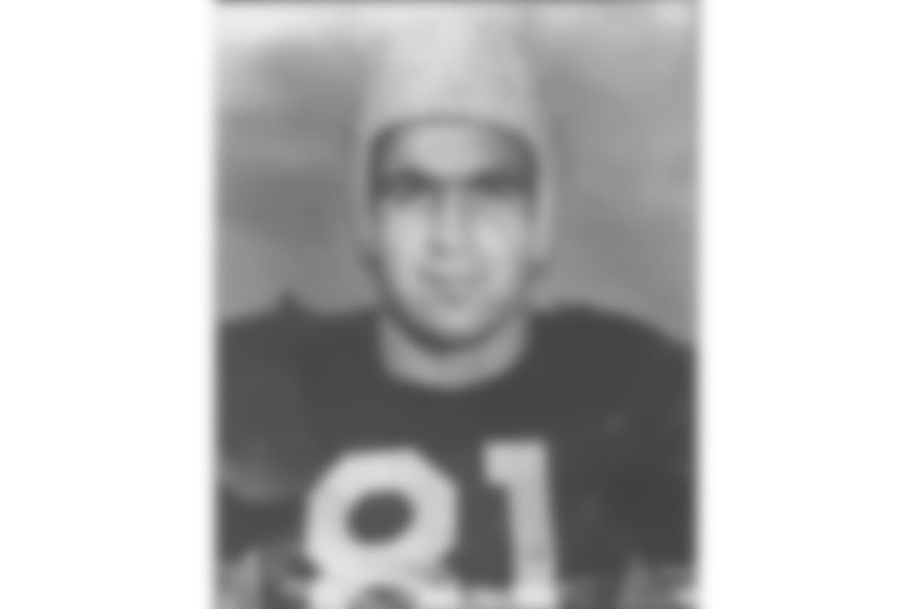 7. Elbie Nickel (47-57) - 329 career receptions.