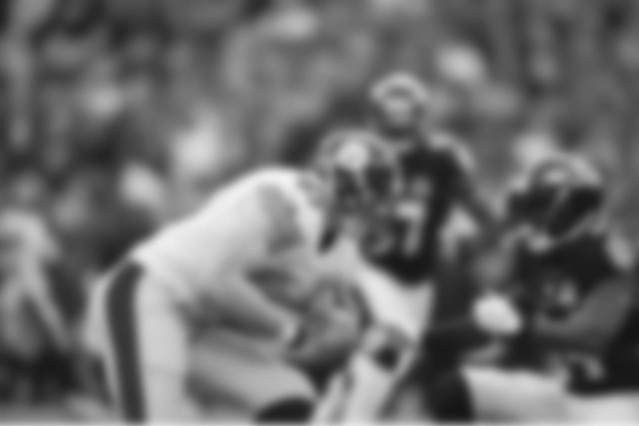 3. Heath Miller (05-15) - 592 career receptions.
