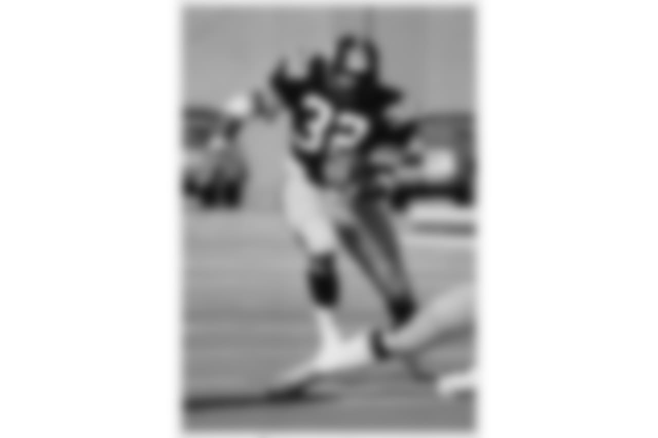 8. Franco Harris (72-83) - 306 career receptions.