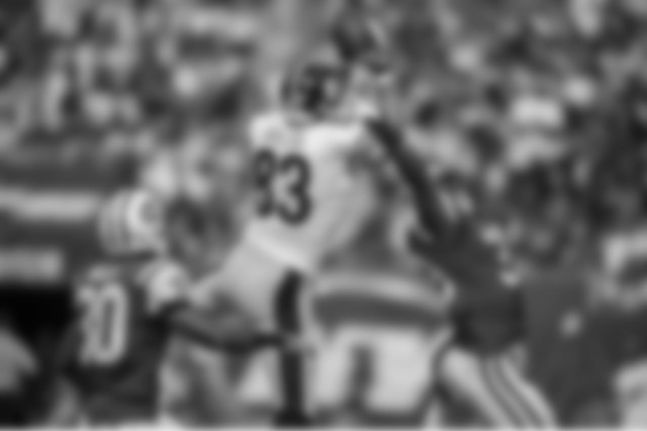 3. Heath Miller (05-15) - 592 career receptions.