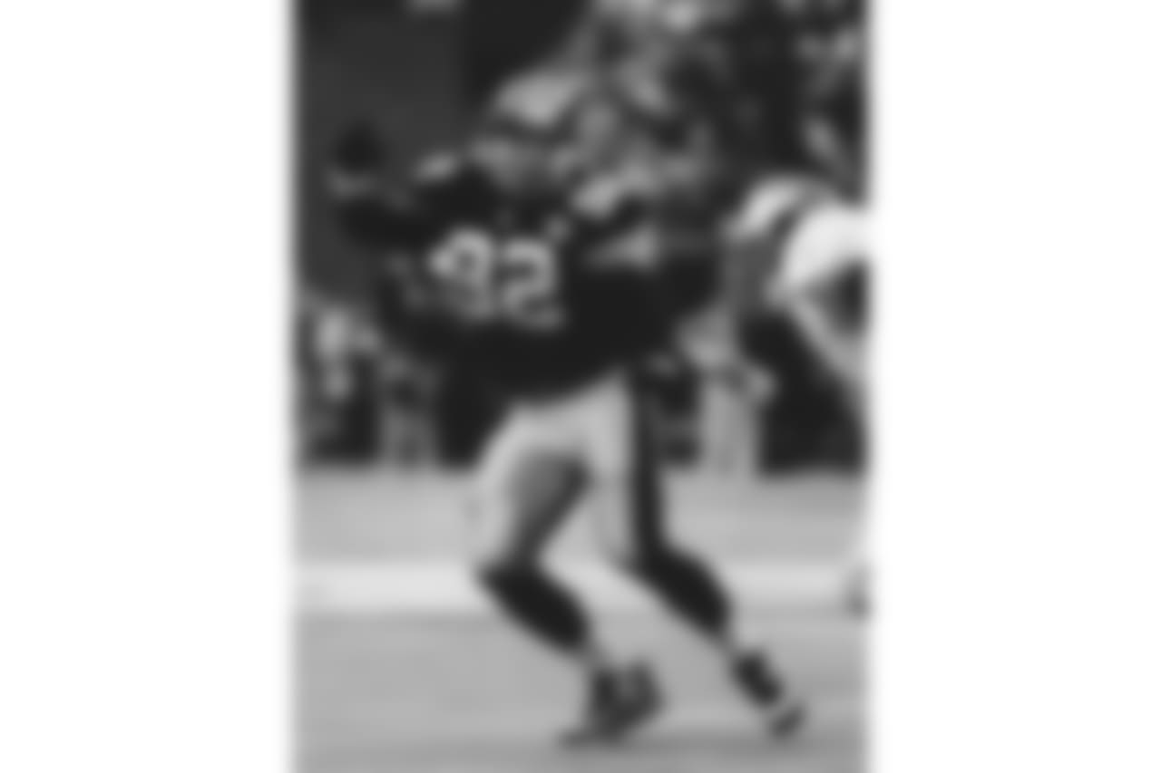 2. Jason Gildon (94-03) - 77 career QB sacks.