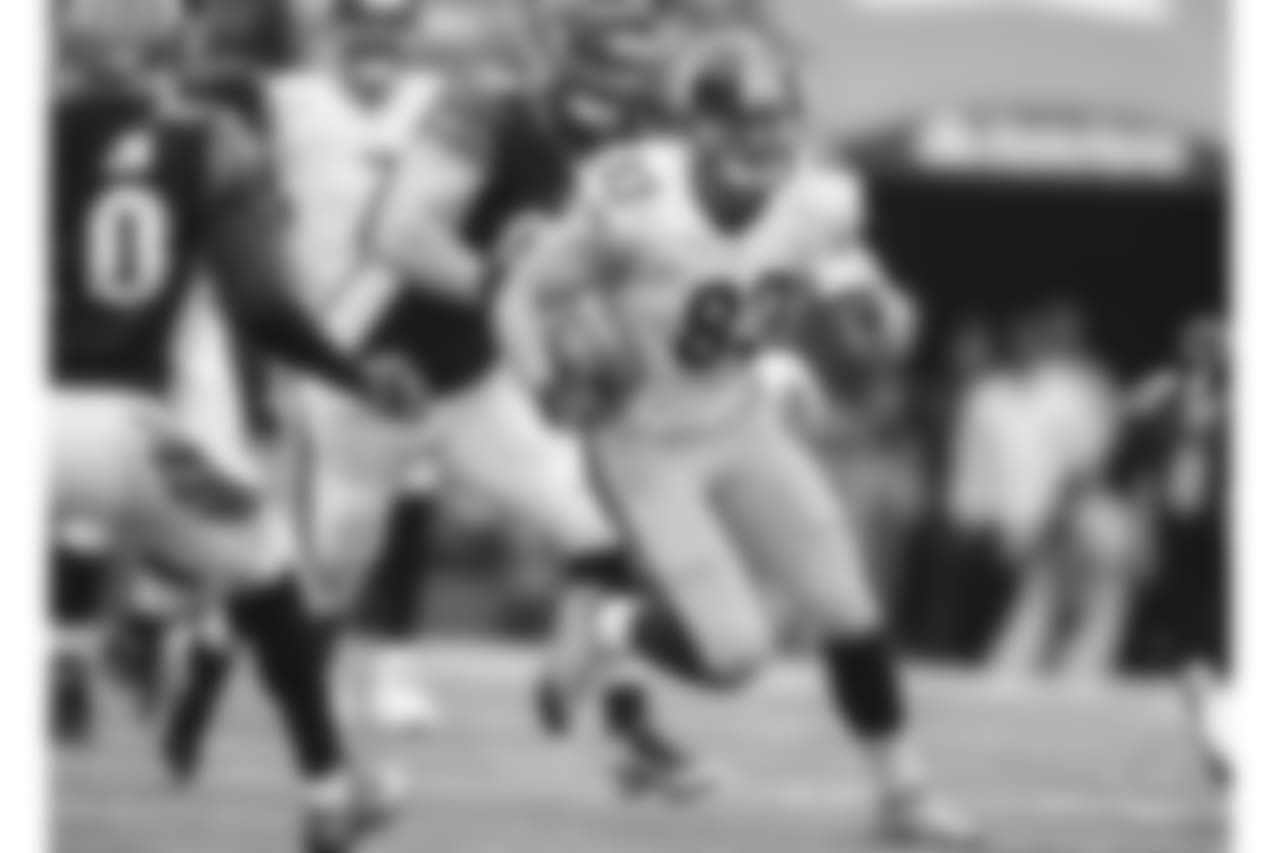 3. Heath Miller (05-15) - 592 career receptions.
