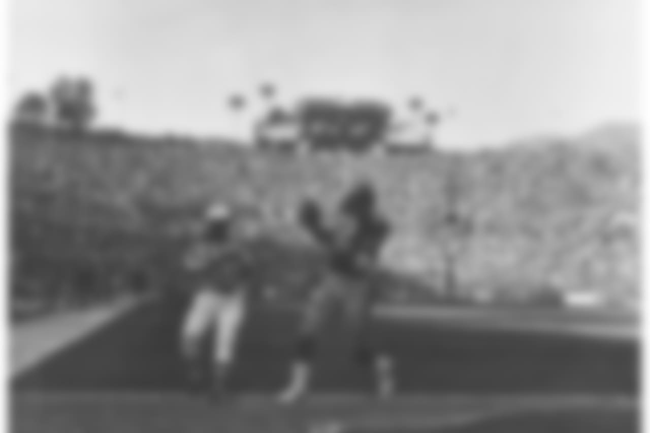 8. Franco Harris (72-83) - 306 career receptions.