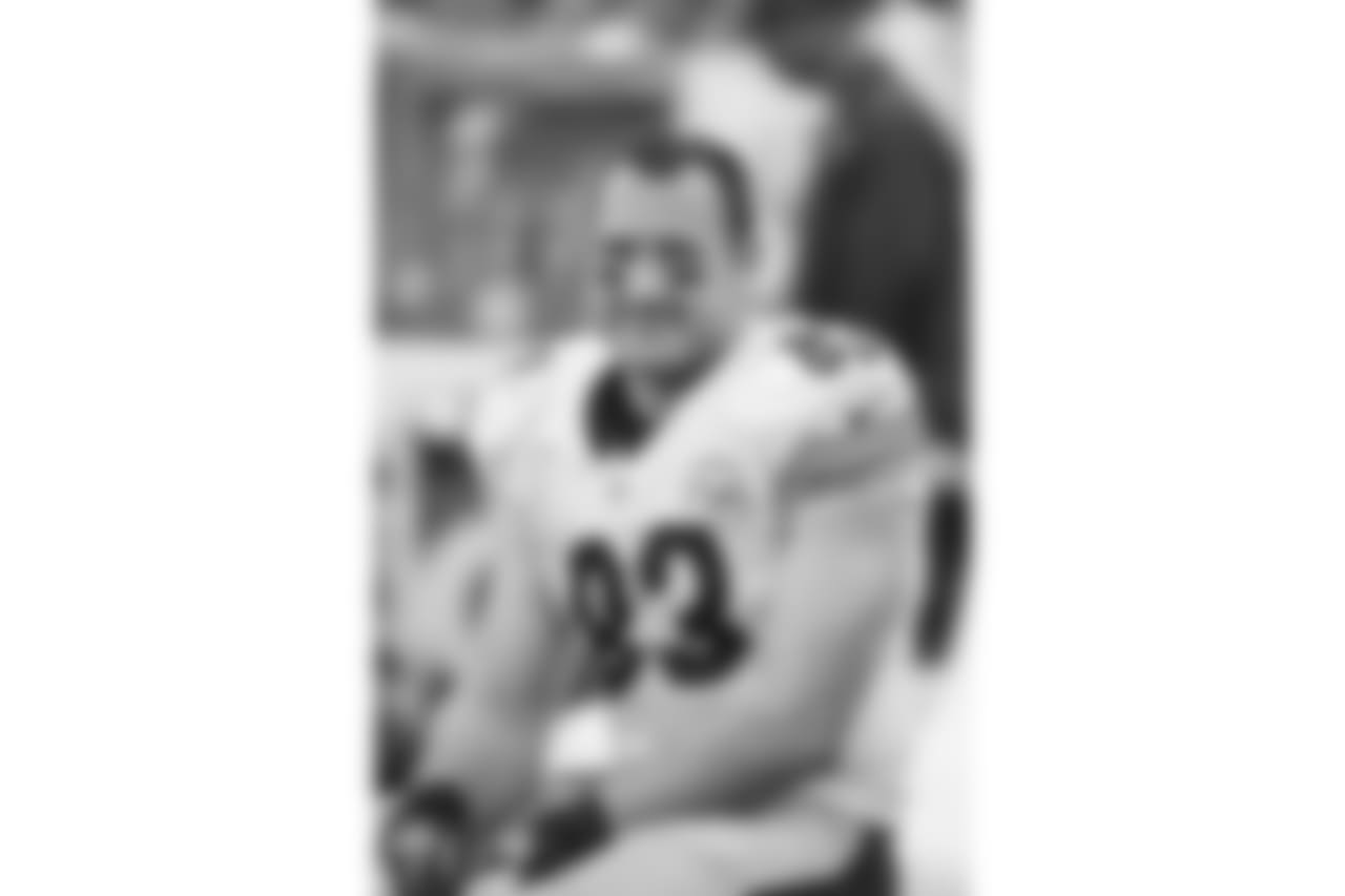 3. Heath Miller (05-15) - 592 career receptions.