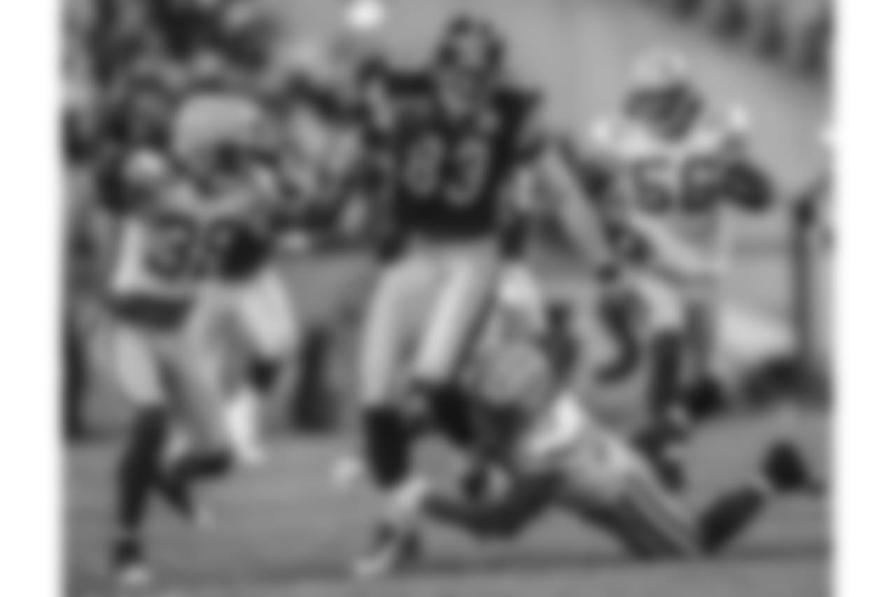 3. Heath Miller (05-15) - 592 career receptions.