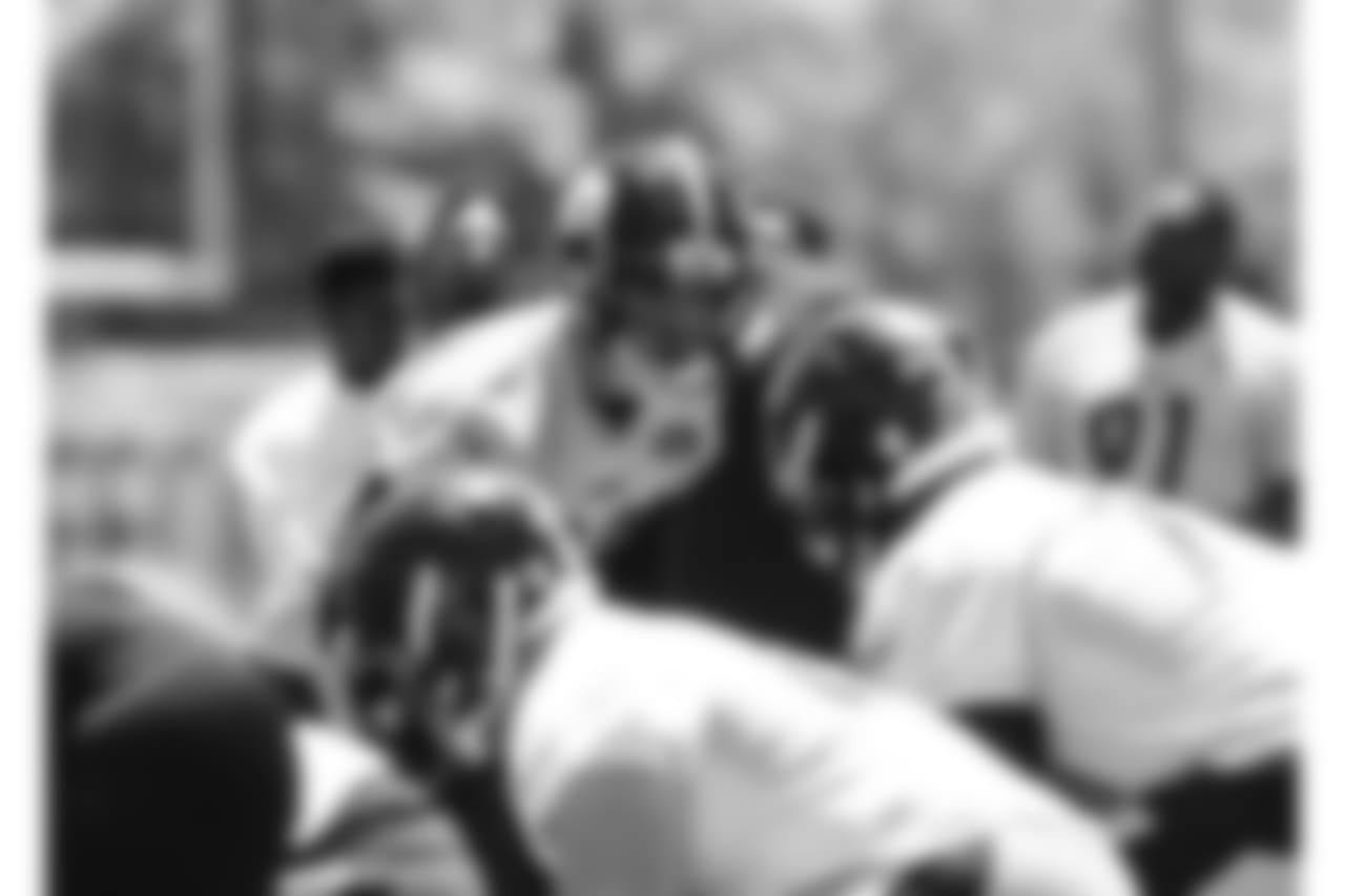 Steelers players practice at the UPMC Rooney Sports Complex during the 2018 minicamp.