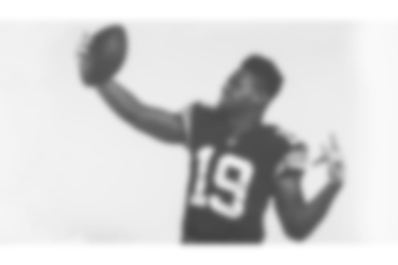 JuJu Smith-Schuster wears the latest throwback jersey that honors the Super Bowl XIII and XIV teams.