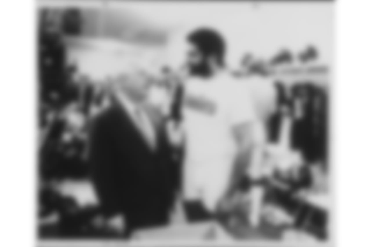 8. Franco Harris (72-83) - 306 career receptions.