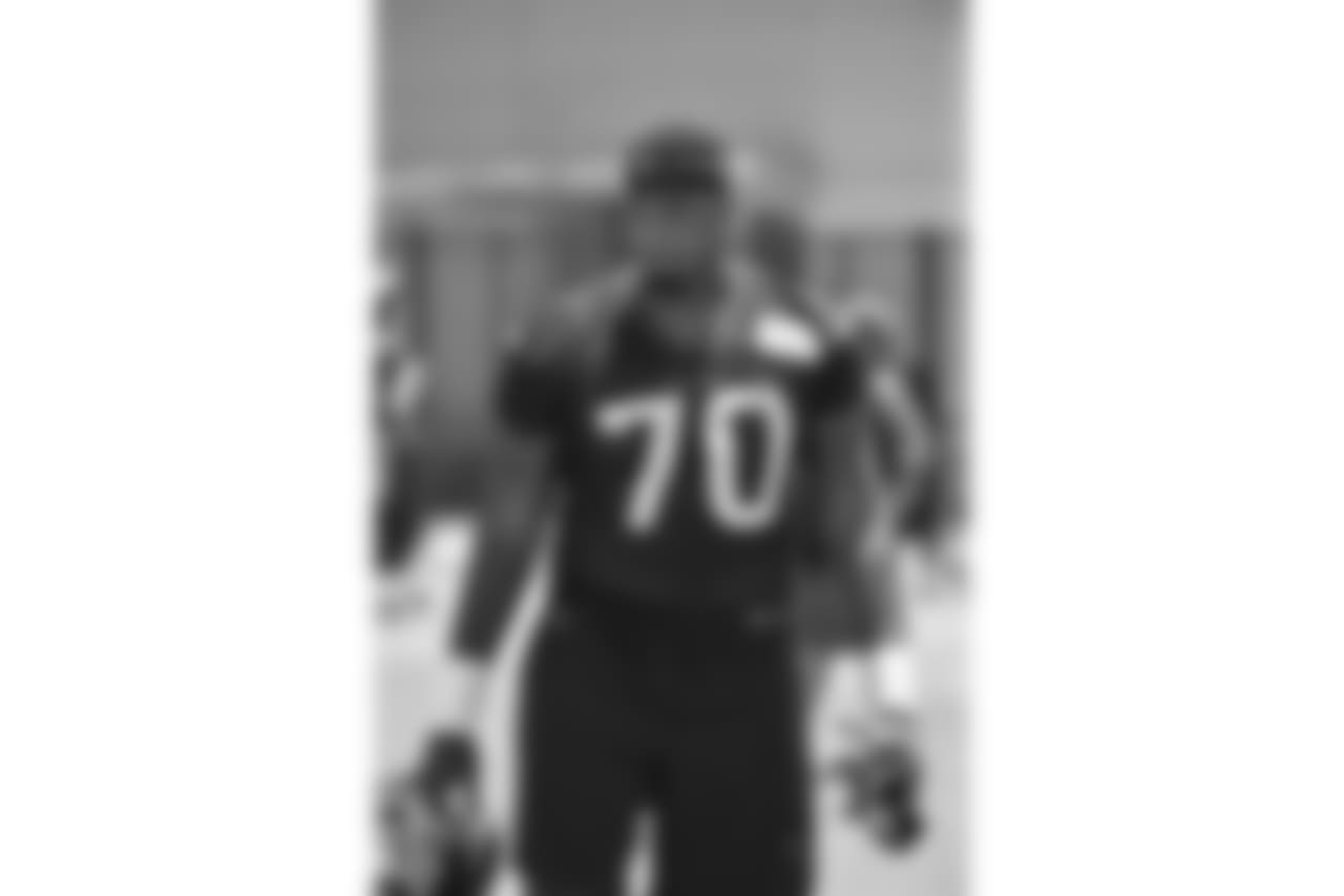 OL, Julién Davenport, 70