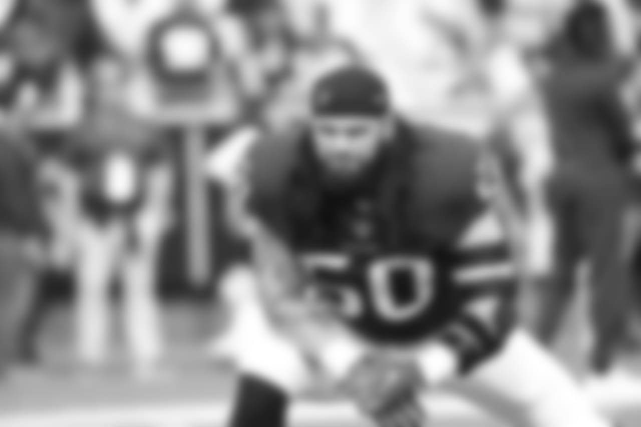 LB, Ben Heeney, 50
