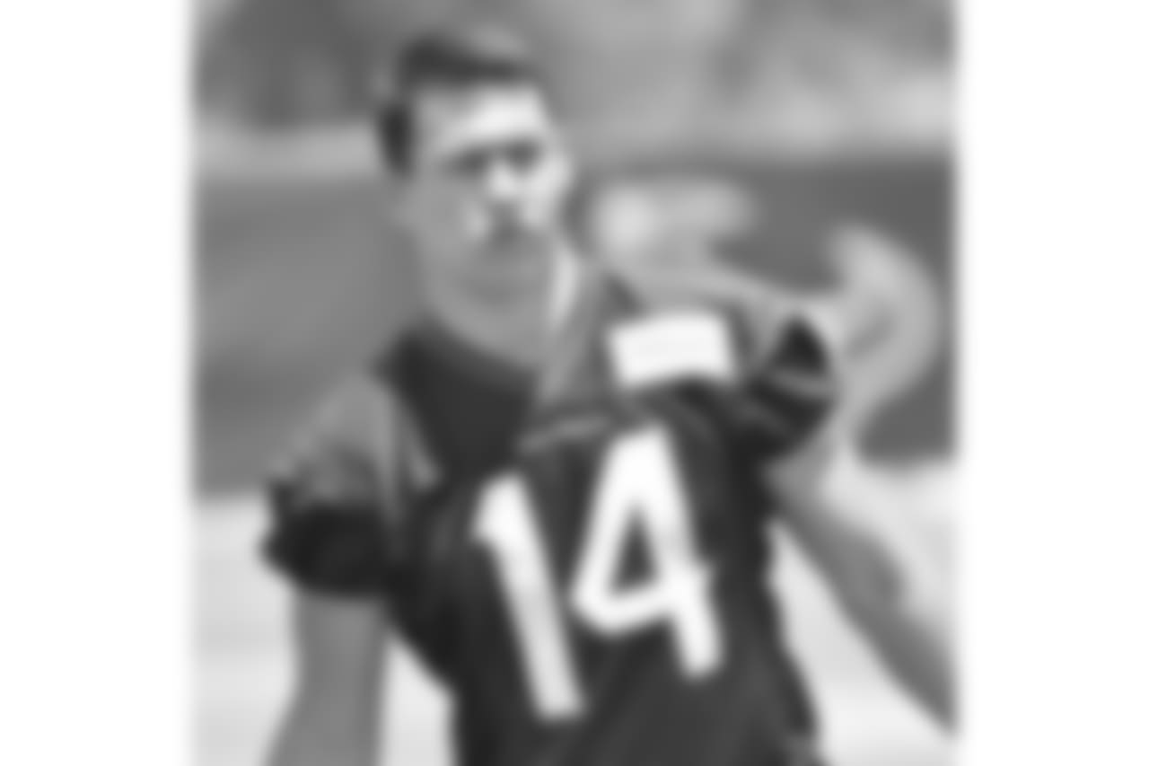 K, Ka'imi Fairbairn, 7