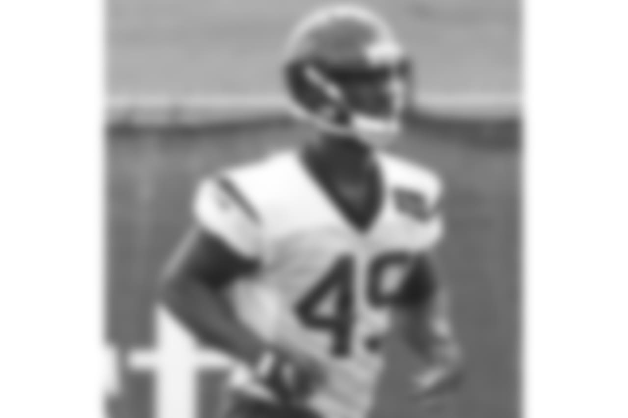 LB, Josh Keyes, 49