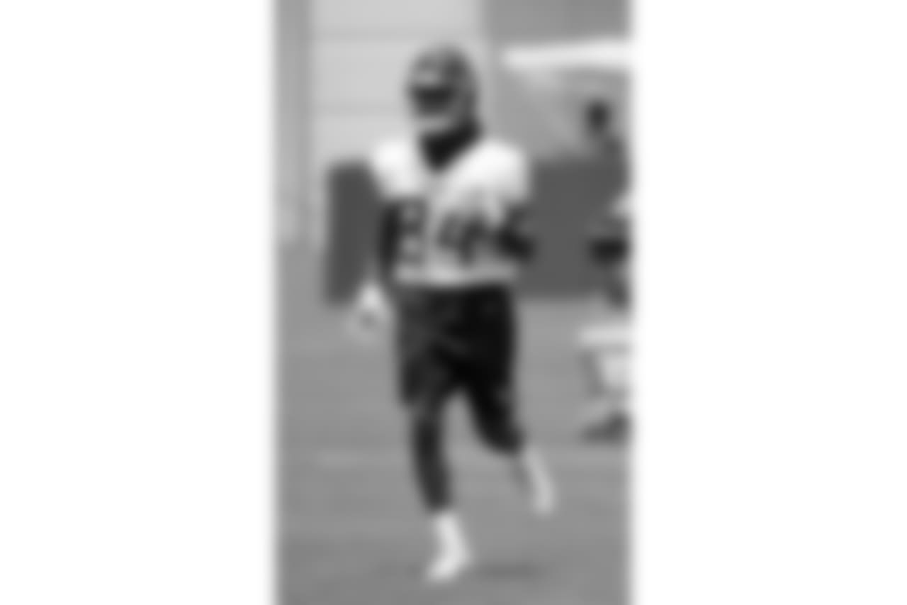 Tennessee Titans wide receiver Corey Davis runs a drill during NFL football minicamp Tuesday, June 12, 2018, in Nashville, Tenn. (AP Photo/Mark Humphrey)
