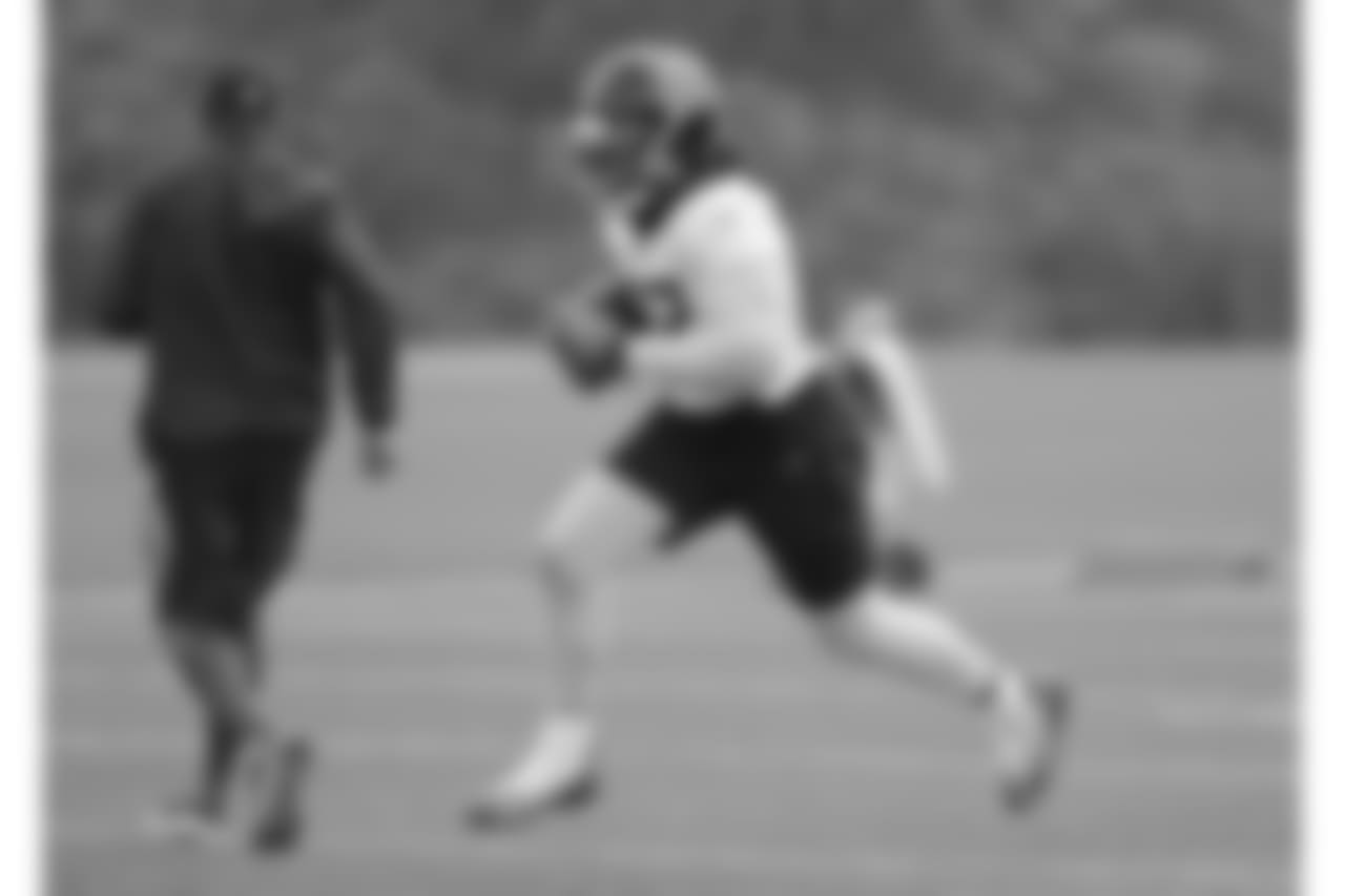 Tennessee Titans running back Derrick Henry runs a drill during the team's voluntary practice at its NFL football training facility Thursday, April 26, 2018, in Nashville, Tenn. (AP Photo/Mark Humphrey)