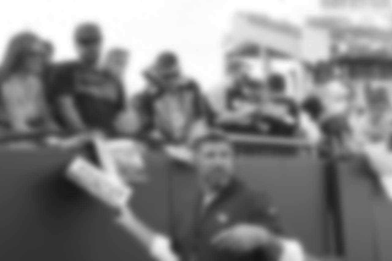 autographs2018-nissan41717