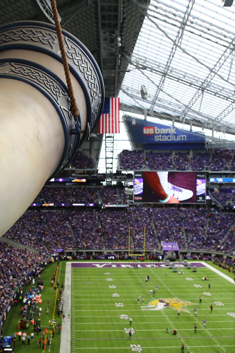 Minnesota Vikings install enormous new Gjallarhorn at new stadium