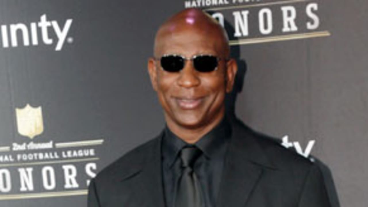 18-Eric-Dickerson-300x164.jpg