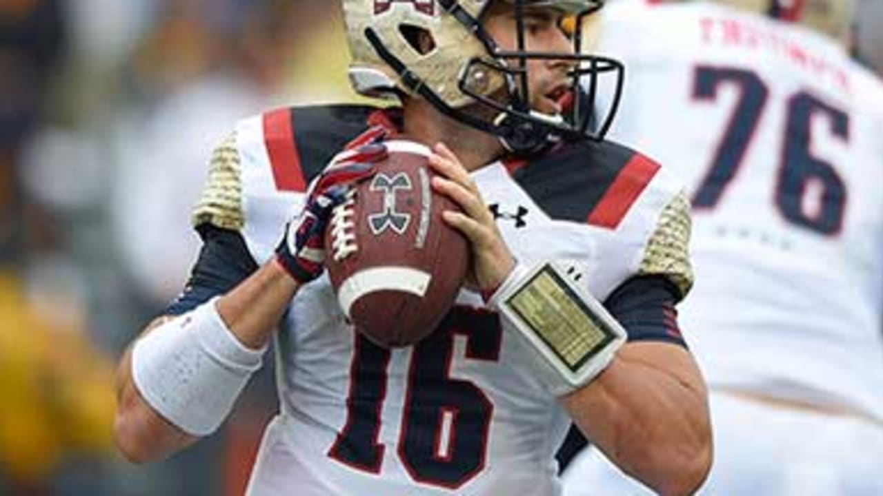 Army football reveals WWII-themed uniform for Navy matchup