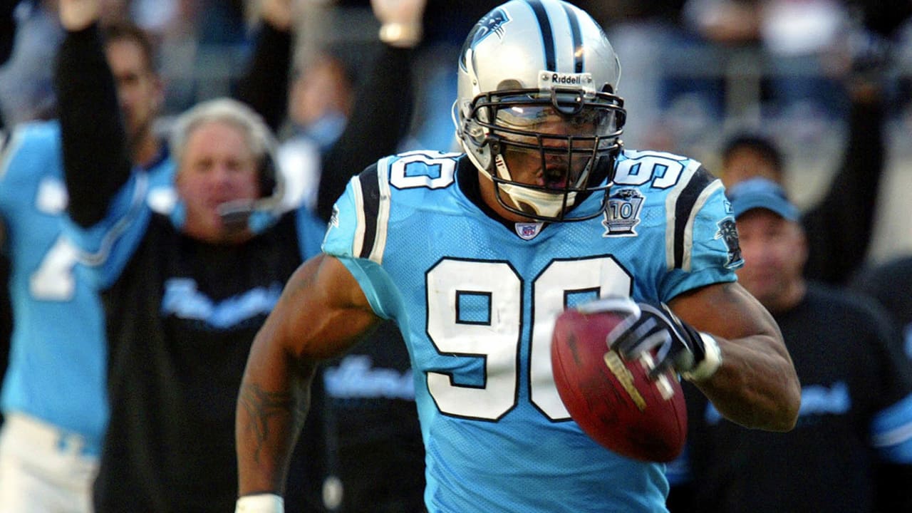 2,114 Julius Peppers Photos & High Res Pictures - Getty Images