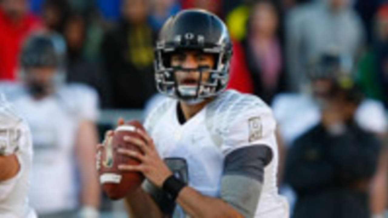 marcus-mariota-131216-spot.jpg