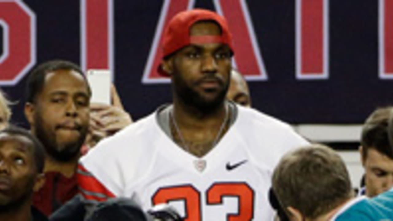 Lebron-James-150112-SL.jpg