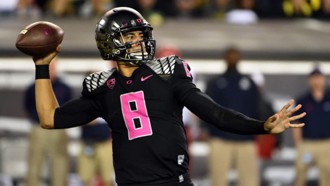 Mariota-Marcus-141006-TOS.jpg