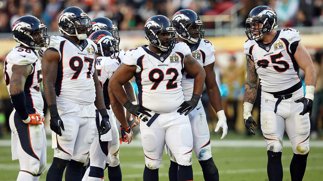 broncos-defensive-line-160613-SL