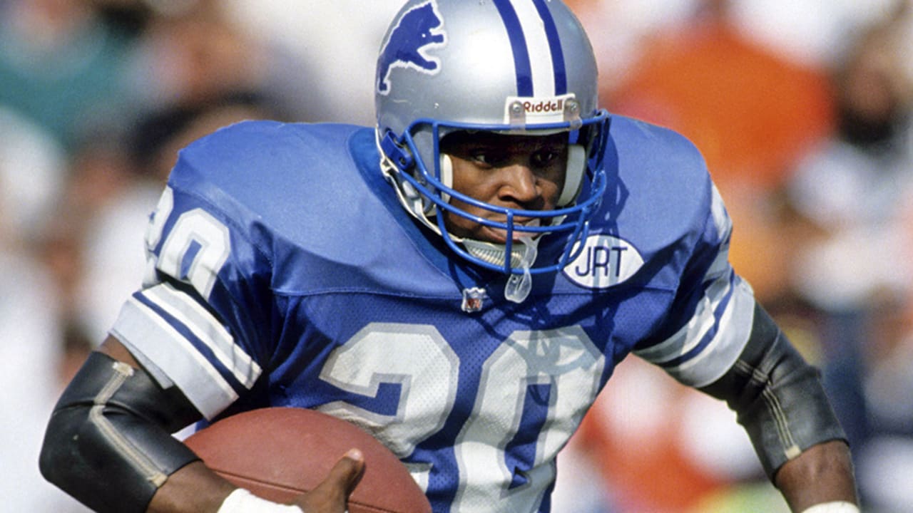 FILE - In this Jan. 12, 1992, file photo, Detroit Lions running back Barry  Sanders, left, looks for room to run against the Washington Redskins during  the second quarter of the NFC