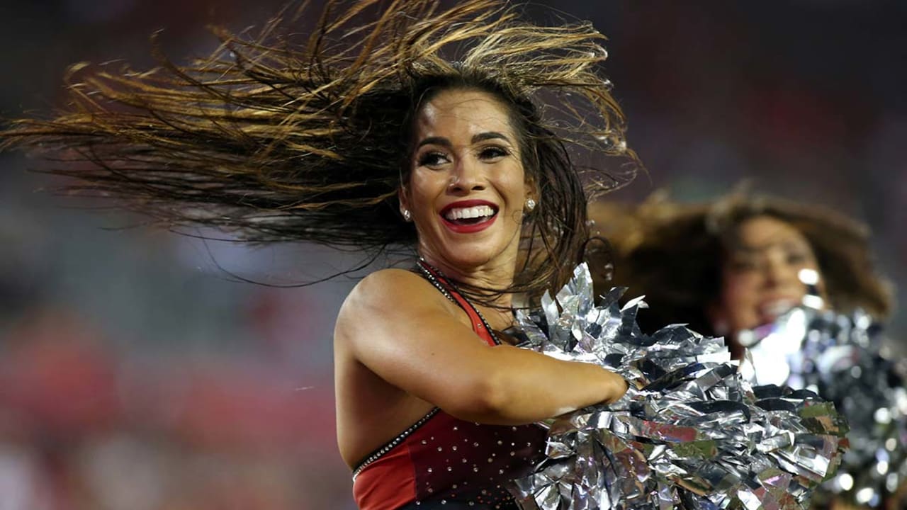 Tennessee Titans cheerleaders perform in the first half of a preseason NFL  football game between the Titans and the Tampa Bay Buccaneers Sunday, Aug.  19, 2018, in Nashville, Tenn. (AP Photo/Mark Zaleski