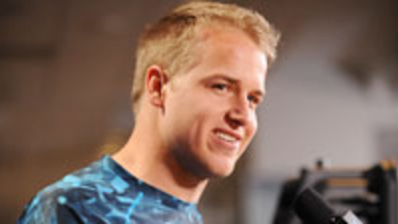 Matt-Barkley-130222-Spot.jpg