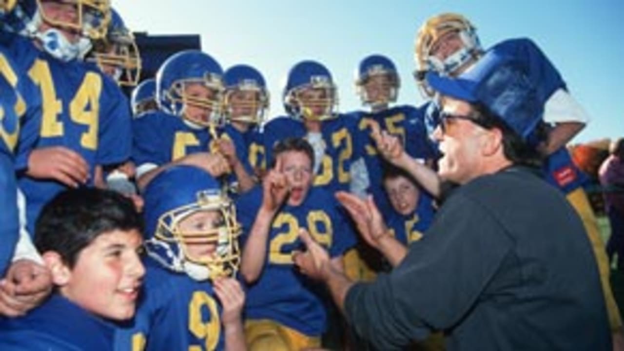 Youth-Football-Coach-140409-SL.jpg