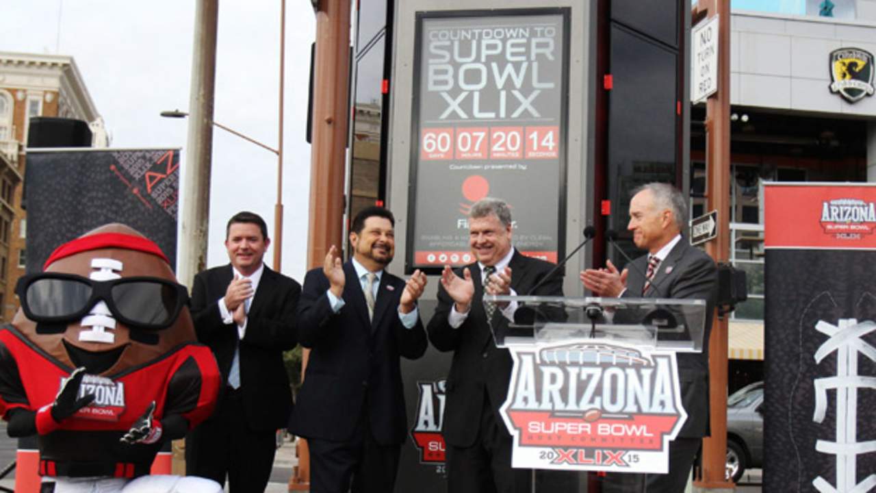 AZ-Clock-150114-TOS.jpg