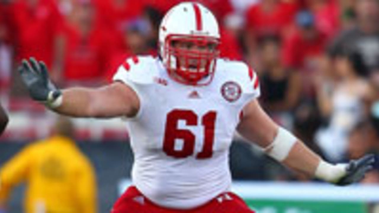 Nebraska's Spencer Long likely done for season with knee injury