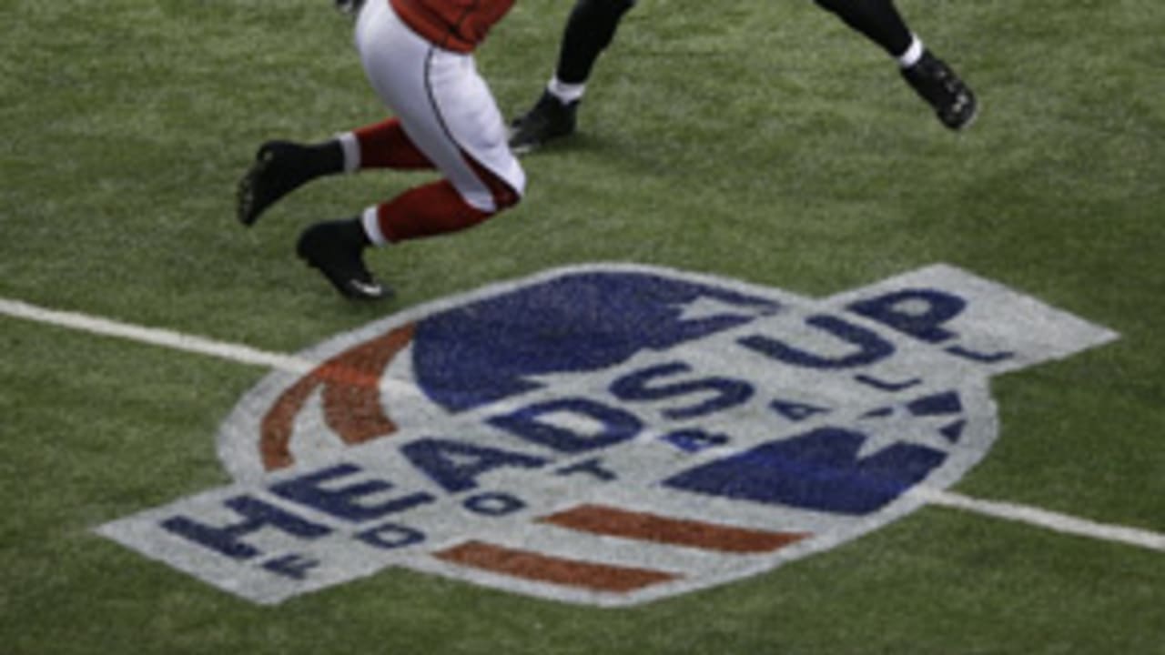 Heads Up Football-150114-Evo.jpg