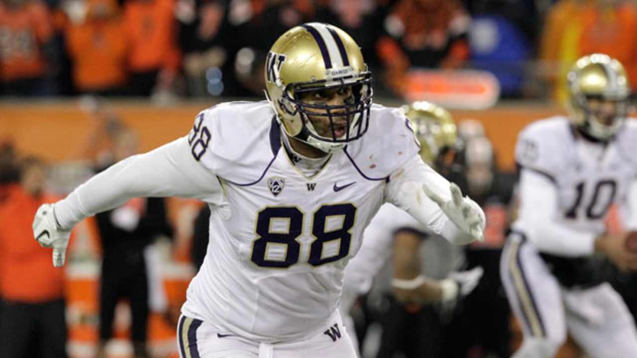 austin-seferian-jenkins-121113-ts.jpg