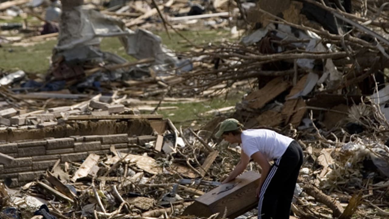 Parkersburg Tornado Aftermath