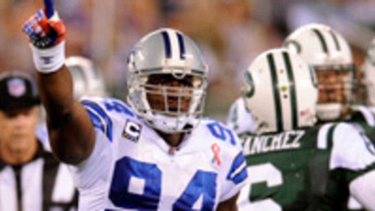 Dallas Cowboys outside linebacker DeMarcus Ware (94) celebrates a good  defensive play in the second half against the Chicago Bears at Cowboys  Stadium in Arlington, Texas, Monday, October 1, 2012. (Photo by