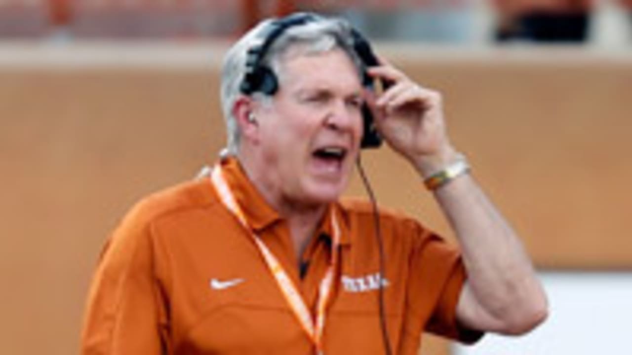 Mack-Brown-sl-130814.jpg