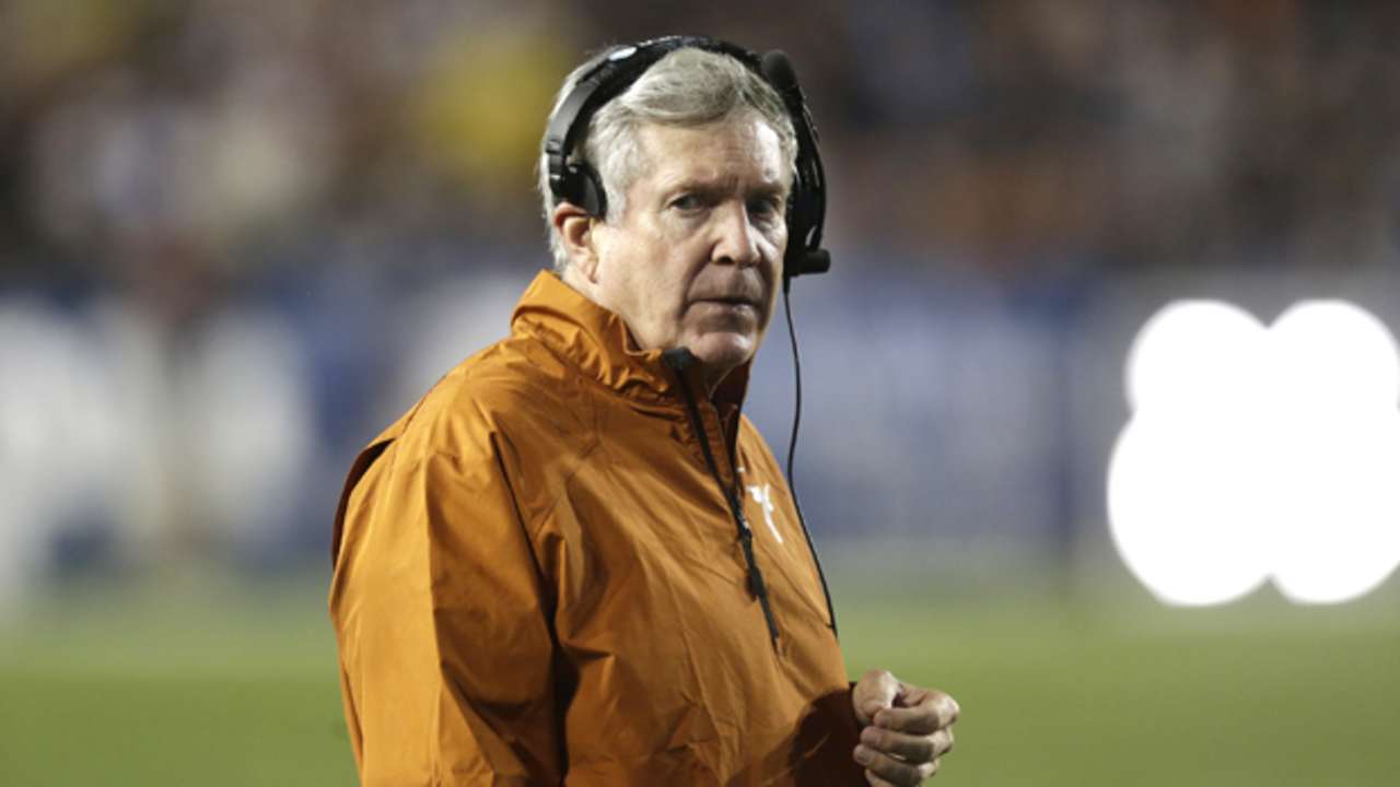 mack-brown-093013-ts.jpg