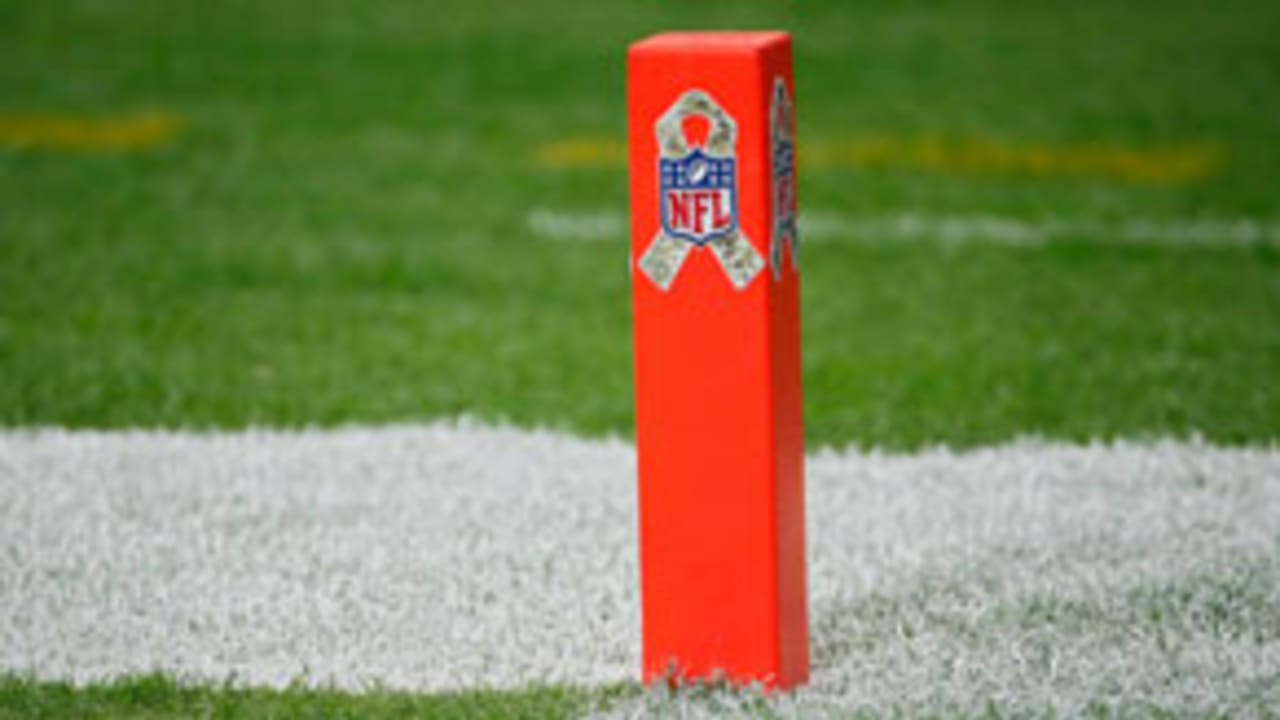 NFL-Salute-to-Service-Pylon-141112