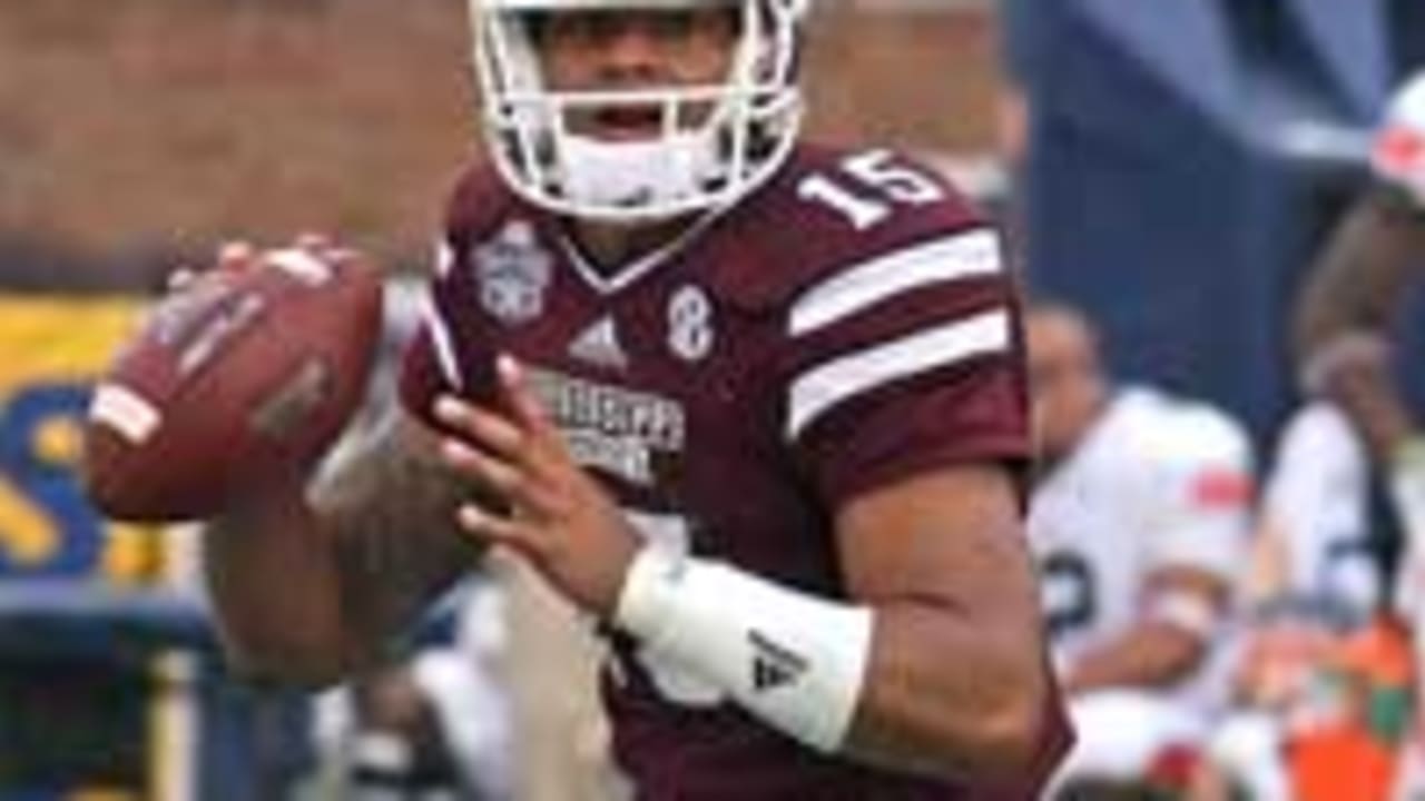 CFB-Dak-Prescott-SL-141011