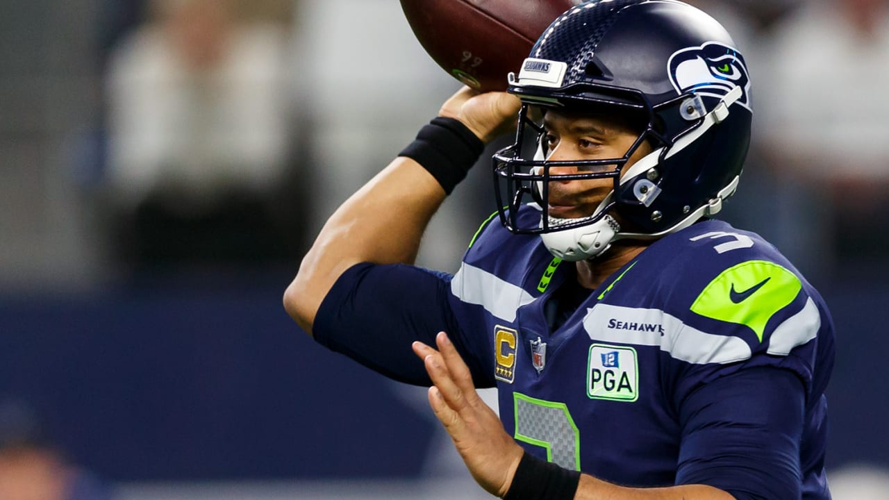 Russell Wilson Becomes N.F.L.'s Highest Paid Player - The New York Times