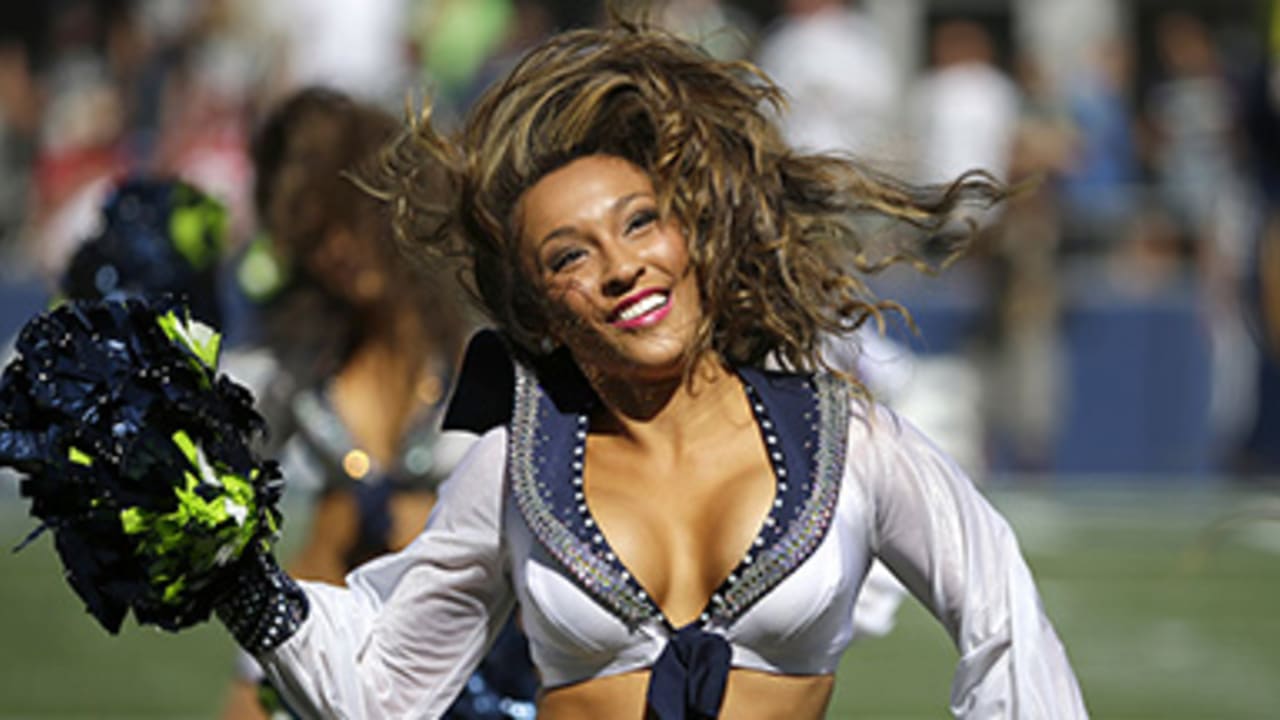 Best of 2016 Week 3 cheerleaders