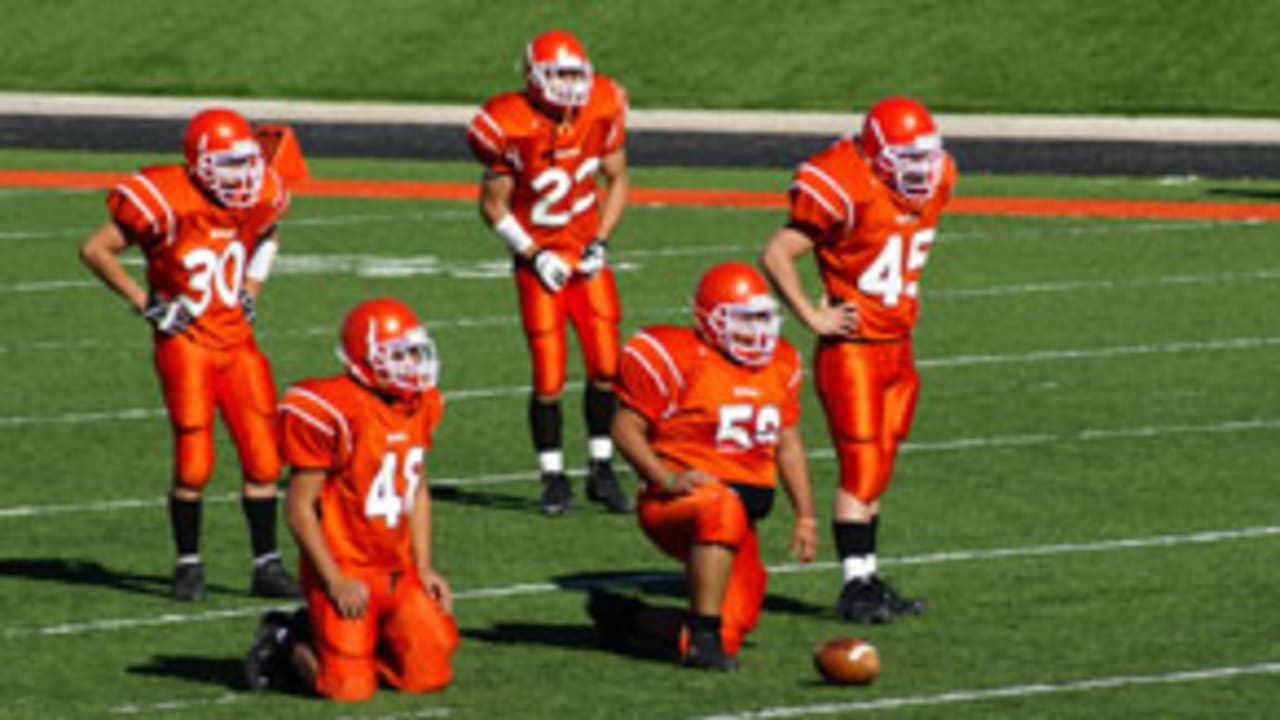 hs-football-130910-evo.jpg