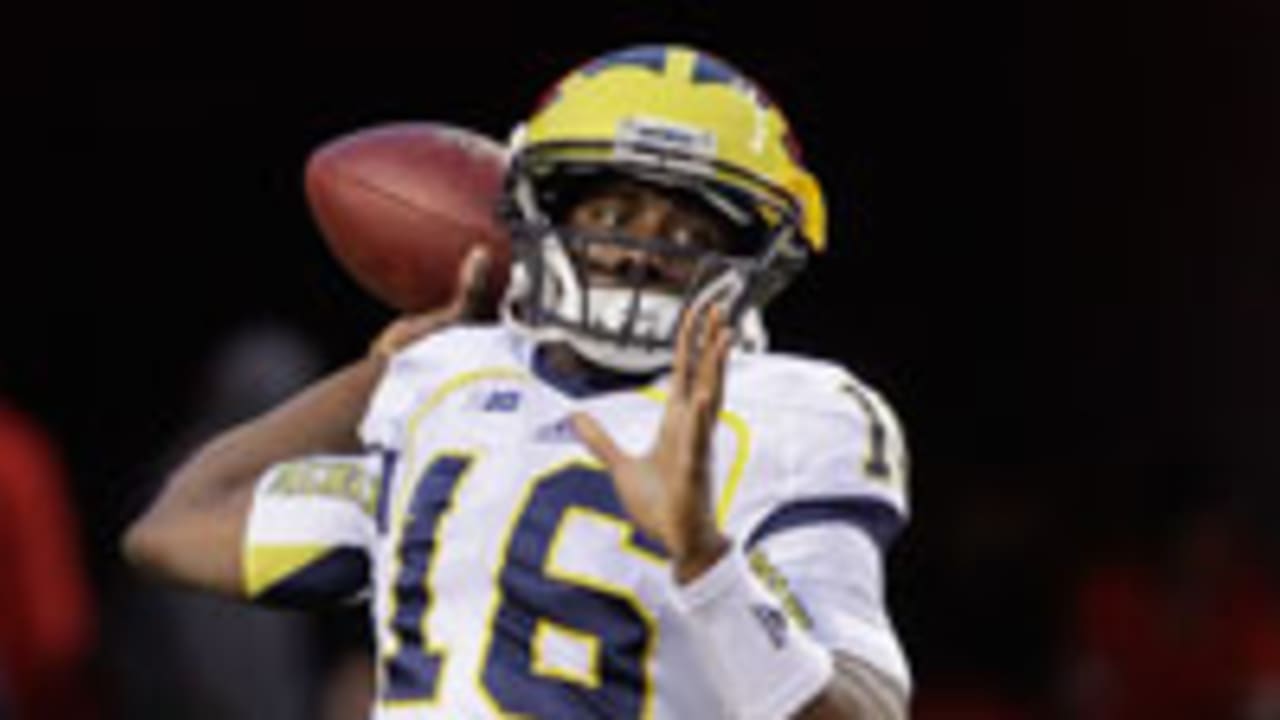 denard-robinson-130404-spot.jpg
