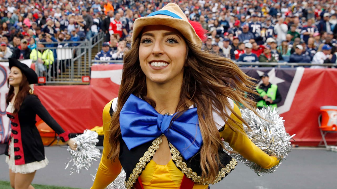 Best of 2017 NFL cheerleaders: Week 8