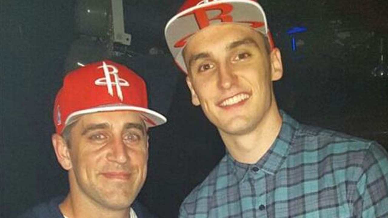 Aaron Rodgers Shows Up To Support Sam Dekker At Nba Draft