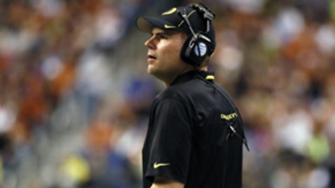 Oregon coach Mark Helfrich sees benefits of Heads Up Football
