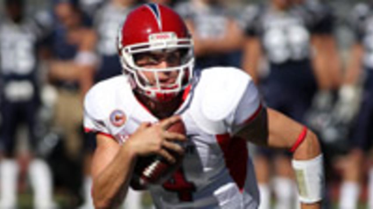Fresno State QB Derek Carr played through sports hernia in 2012